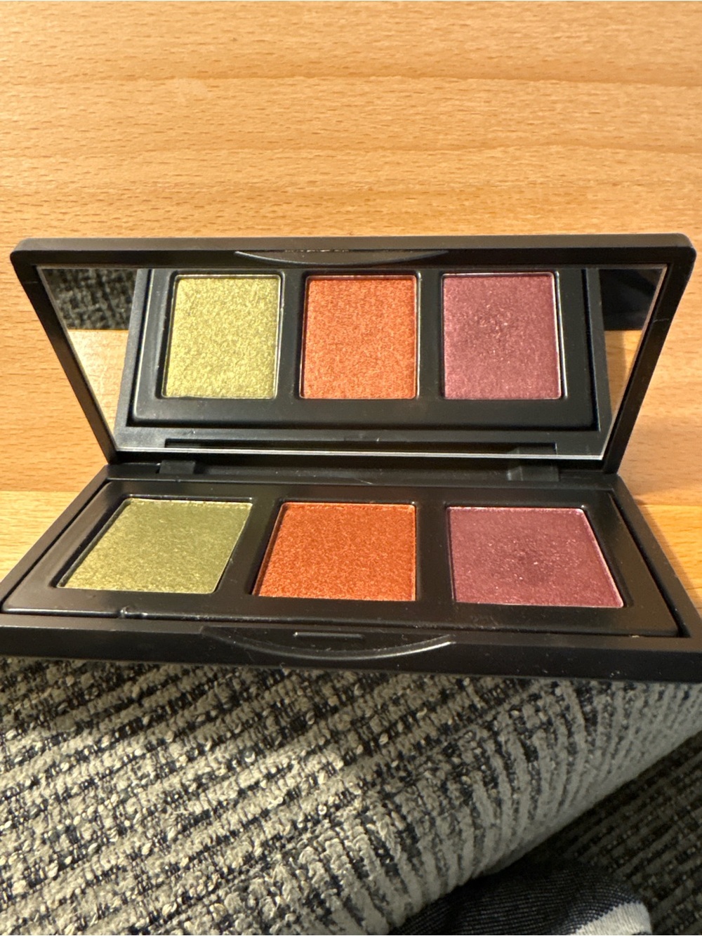 naked cosmetics Eyeshadow Trio — Olive, Copper & Plum